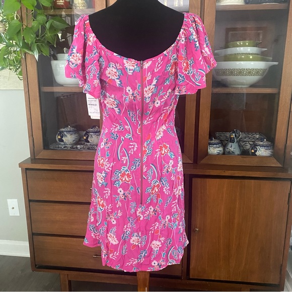 NWT Row A Pink Floral Flutter Sleeve Dress - Picture 3 of 13